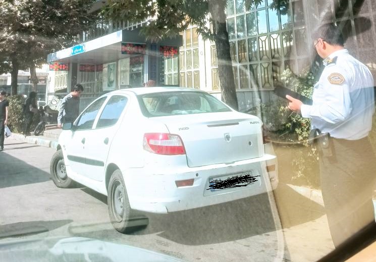 پاکسازی ترافیکی و اعمال قانون خودروهای پارک‌شده در ایستگاه‌های اتوبوس و تاکسی سطح شهر نیشابور